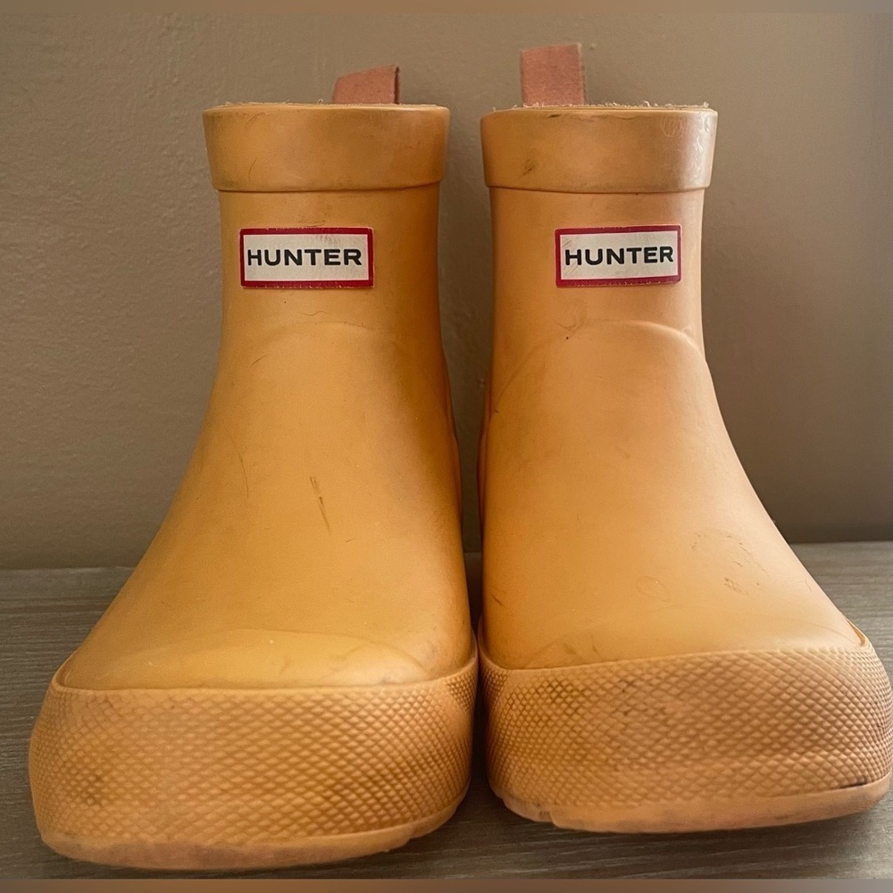 Hunter Kids Unisex Waterproof Play Boot Orange; Size 12